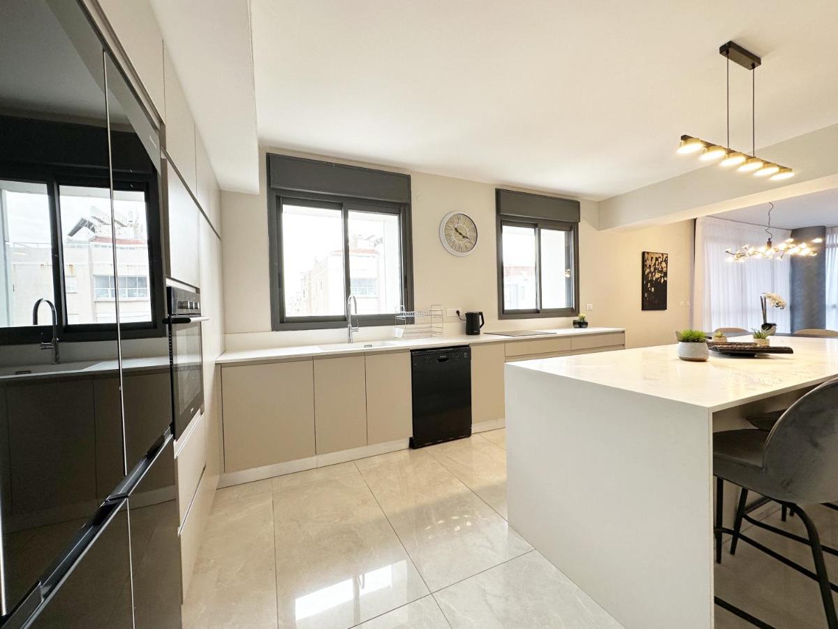 Mini Penthouse Near The Beach 内坦亚 外观 照片